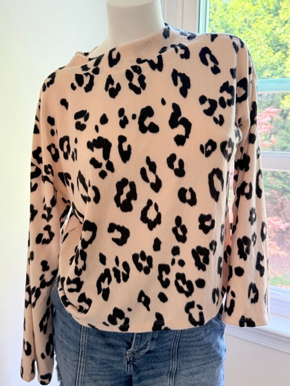 Animal print Leopard Pullover Sweater bell flared sleeve women small boxy retro
